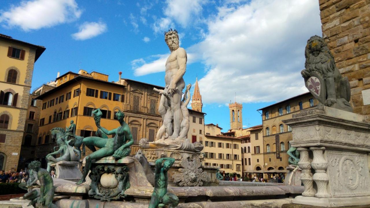 Historic Center Palace - Huge 4 Bedrooms Santa Croce Apartment - By LikehomeFirenze Kültér fotó