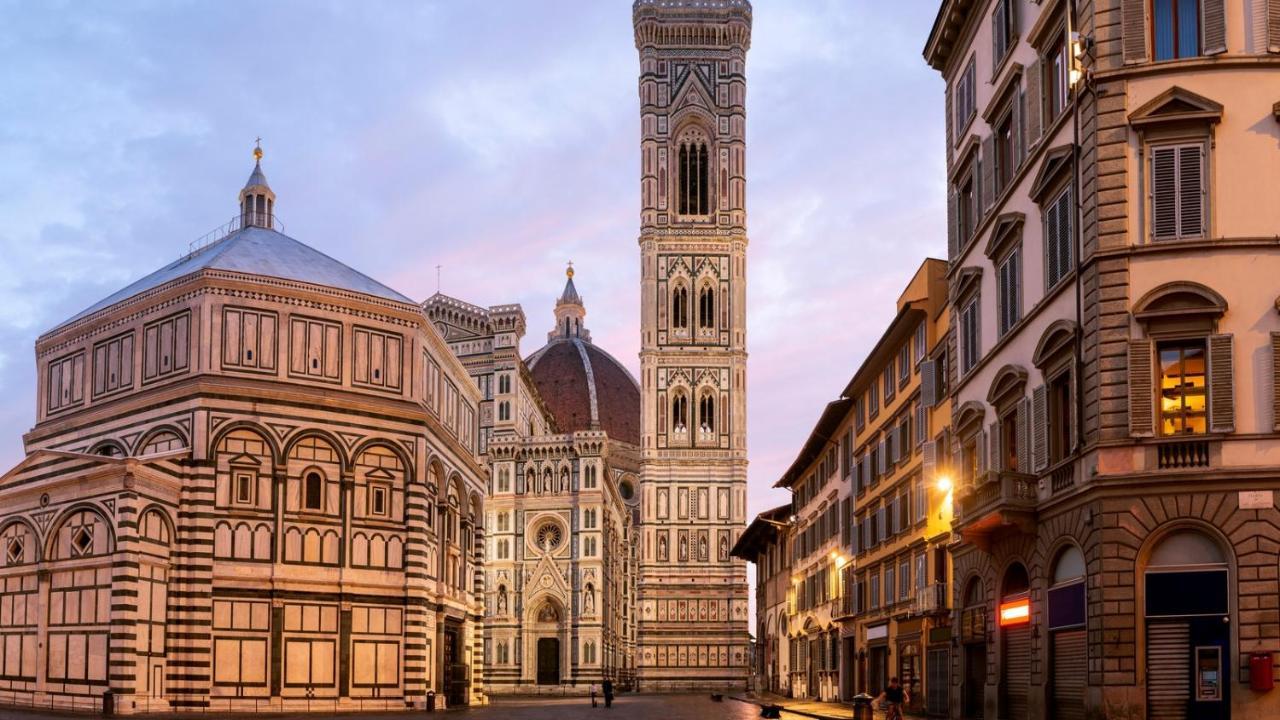 Historic Center Palace - Huge 4 Bedrooms Santa Croce Apartment - By LikehomeFirenze Kültér fotó