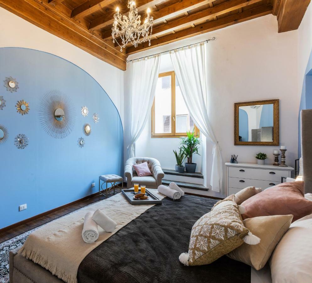 Historic Center Palace - Huge 4 Bedrooms Santa Croce Apartment - By LikehomeFirenze Kültér fotó