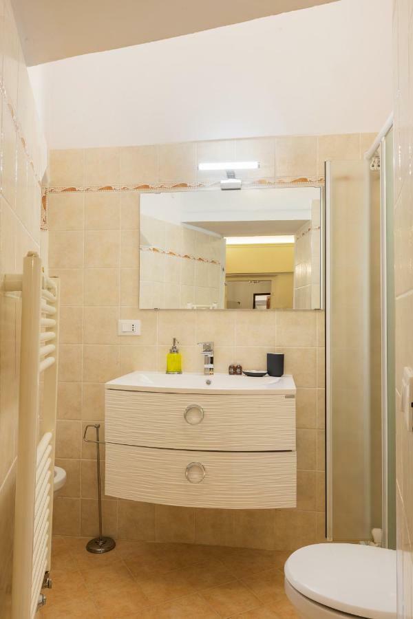 Historic Center Palace - Huge 4 Bedrooms Santa Croce Apartment - By LikehomeFirenze Kültér fotó