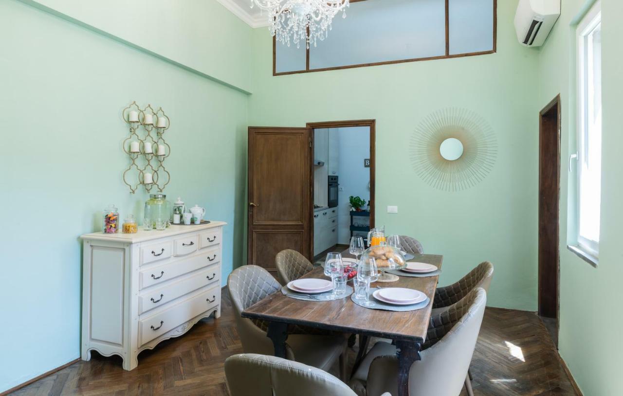 Historic Center Palace - Huge 4 Bedrooms Santa Croce Apartment - By LikehomeFirenze Kültér fotó