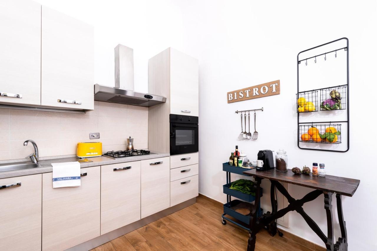 Historic Center Palace - Huge 4 Bedrooms Santa Croce Apartment - By LikehomeFirenze Kültér fotó